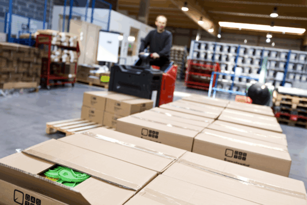 140302_ARVATO_15Préparation boîtes à auguilles